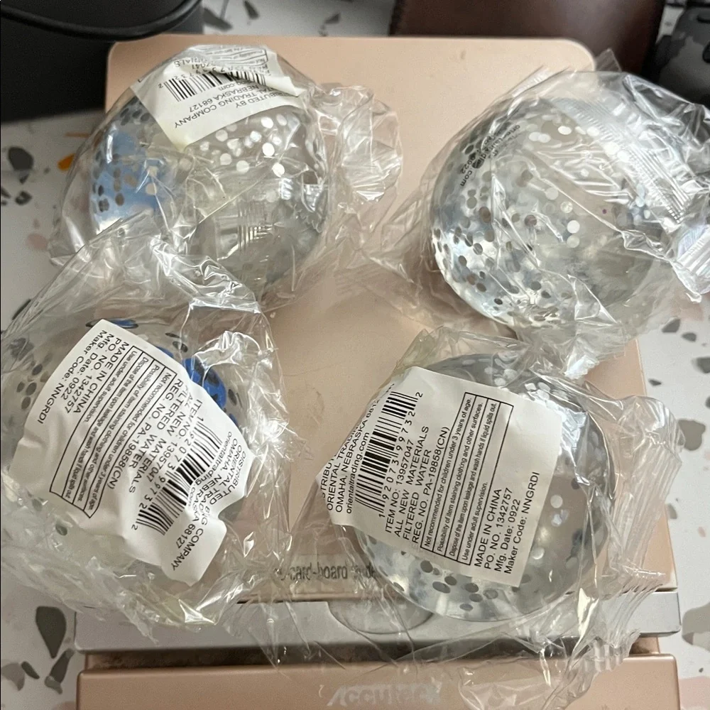Winter Animal Glitter Water Squeeze Balls - 4 pc.